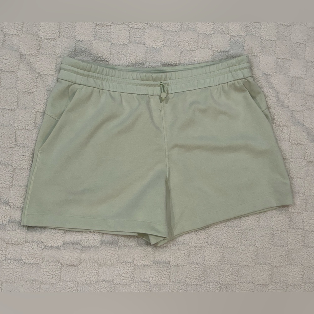 Lululemon Athletica Mint Green Women's Athletic Shorts - Picture 2 of 10